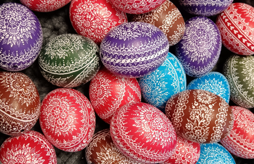 "Kroszonki" - dyed eggs decorated by scratching patterns on the shells with a sharp utensil